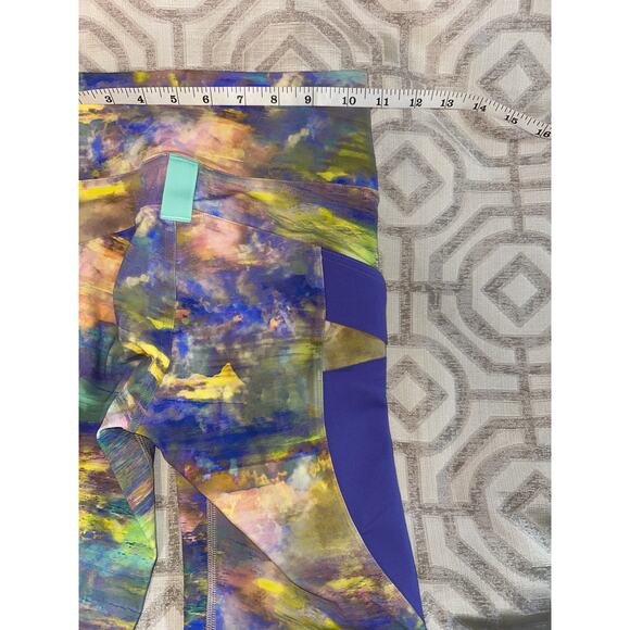 Lululemon Cargo SHR Hiking Shorts 8" Size 2 ‎ Athletic Outdoor Activewear NWT - Picture 3 of 7